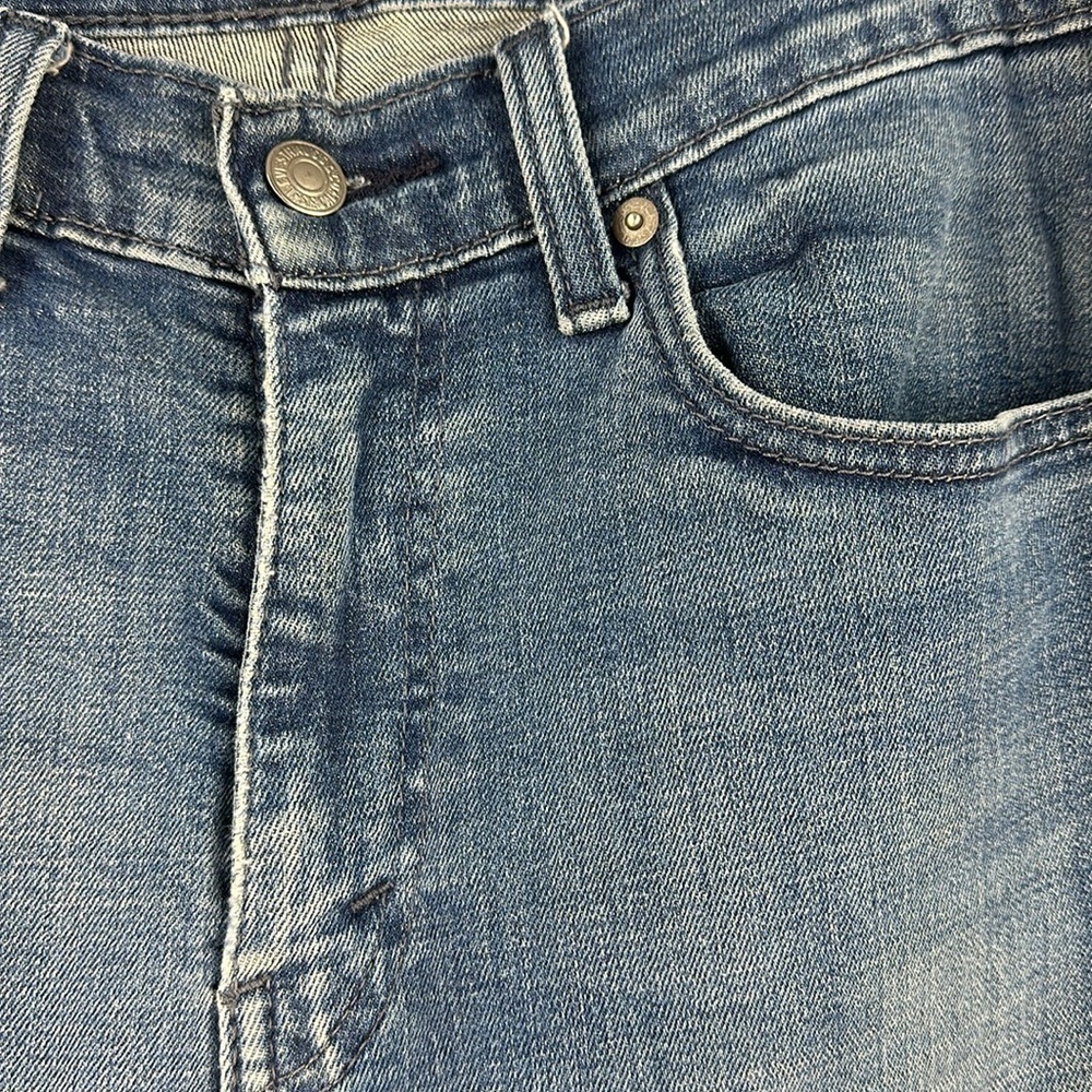 Levi’s 514 Waterless Straight Leg Medium Wash Jean, 32x34 - Picture 5 of 8